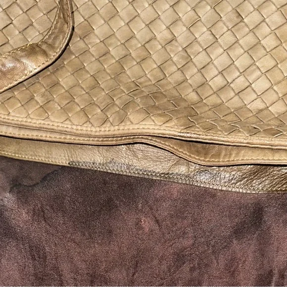 Bottega Veneta 🔥Taupe Woven Leather Shoulder Bag🔥 - Picture 9 of 13